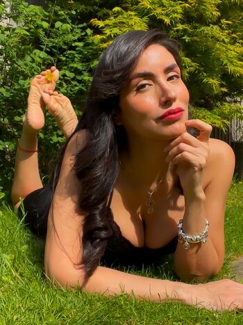 Full leaked La layana rous private onlyfans photo