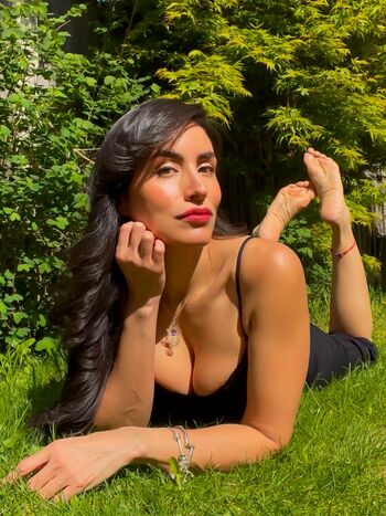 Full leaked La layana rous private onlyfans photo
