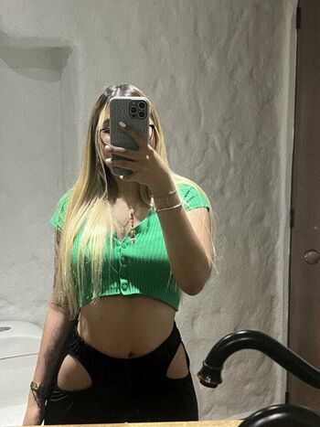 Full leaked La parce private onlyfans photo