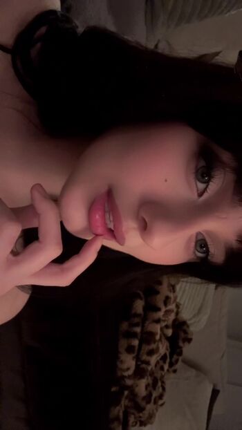 Full leaked Lady hennie faye private onlyfans photo
