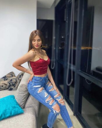 Full leaked Lalesca pasquini private onlyfans photo