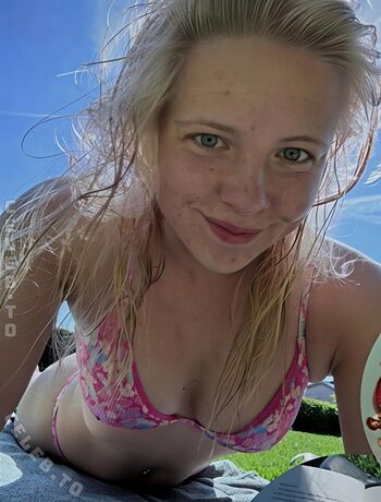 Full leaked Lara kuhl private onlyfans photo