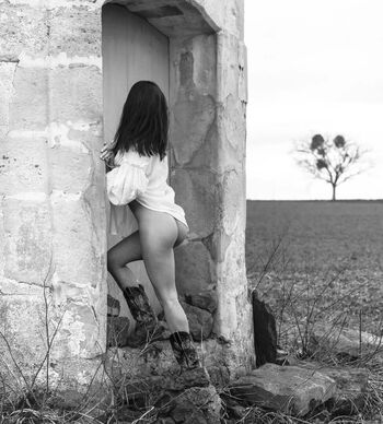 Lara Valentina Mountain