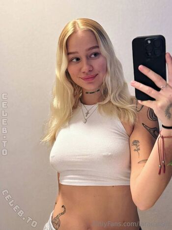 Full leaked Laracassie private onlyfans photo