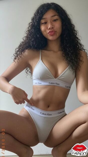 Full leaked Lariih thv private onlyfans photo