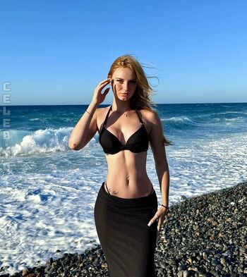 Full leaked Larissa private onlyfans photo