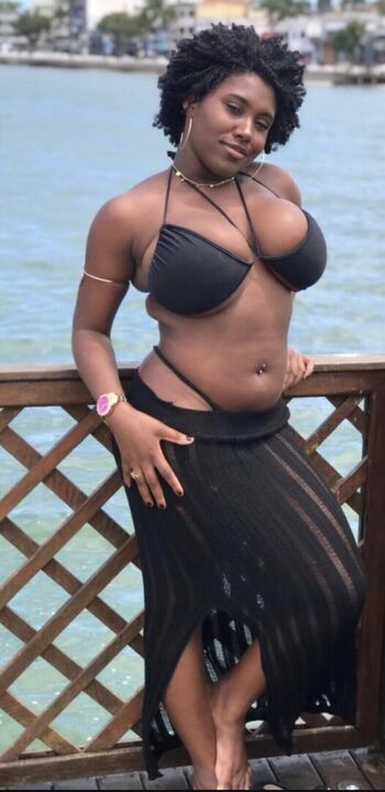 Full leaked Larissa fernandes private onlyfans photo