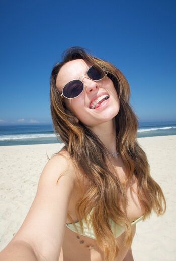 Full leaked Larissa manoela page private onlyfans photo