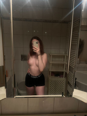 Full leaked Larissaxadventures private onlyfans photo