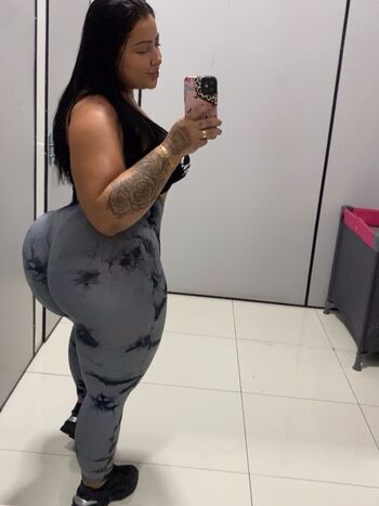 Full leaked Laryssacastro private onlyfans photo