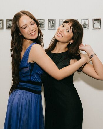 Full leaked Laufey lin page private onlyfans photo