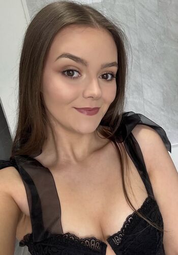 Full leaked Laura allen private onlyfans photo