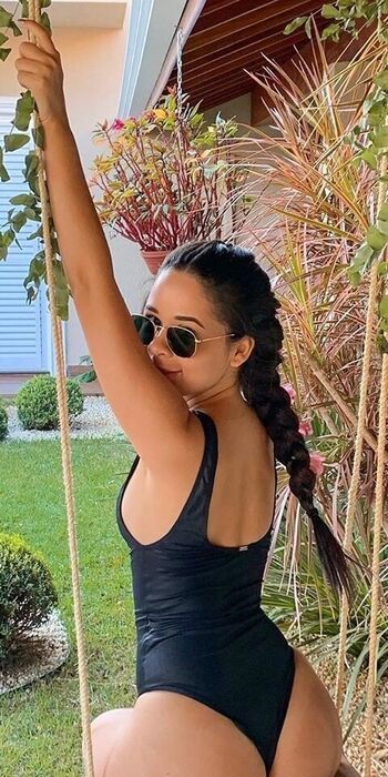 Full leaked Laura brito private onlyfans photo