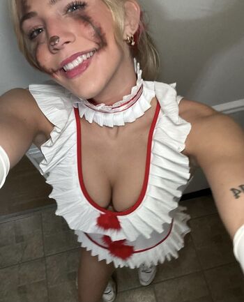 Full leaked Laura eyre lauraeeyre private onlyfans photo