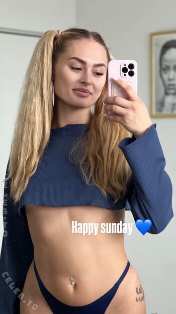 Full leaked Laura makaveli private onlyfans photo