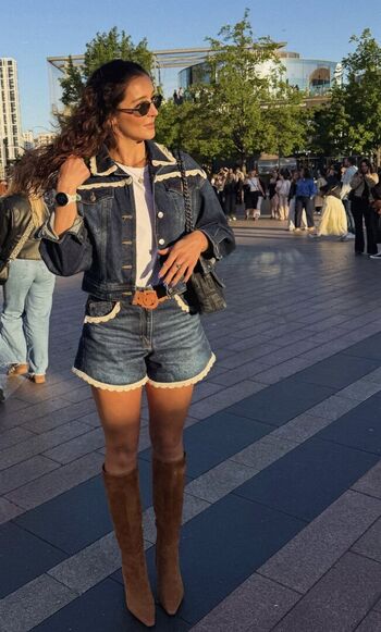Full leaked Laura robson page private onlyfans photo