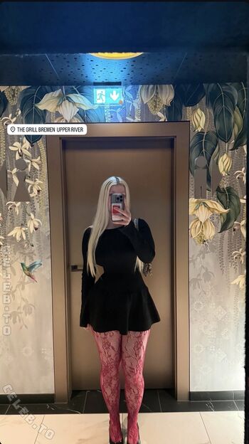 Full leaked Laura z private onlyfans photo