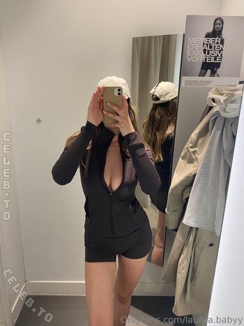 Full leaked Lauraa babyy page private onlyfans photo