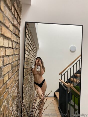 Full leaked Lauraa babyy private onlyfans photo