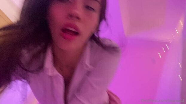 Full leaked Lauraac private onlyfans photo