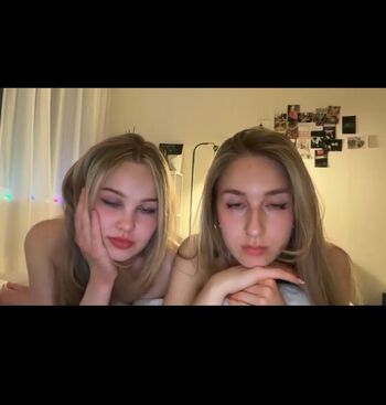 Full leaked Lauralexyy private onlyfans photo