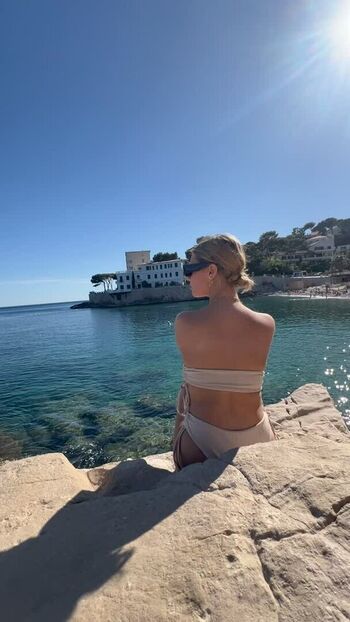 Full leaked Laurapourlesintimes private onlyfans photo