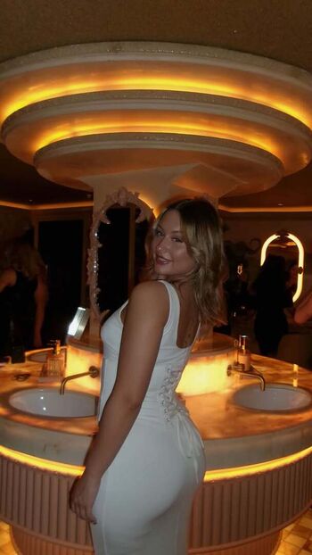 Full leaked Lauren duffy private onlyfans photo