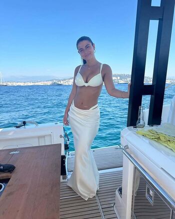 Full leaked Lauren fardon private onlyfans photo