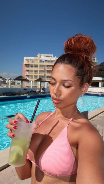 Full leaked Laurgmzz page private onlyfans photo