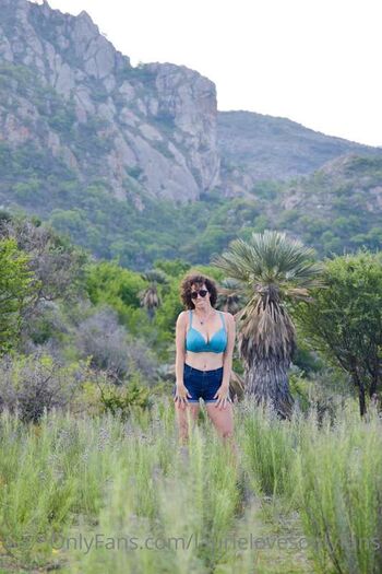 Full leaked Laurieloves private onlyfans photo