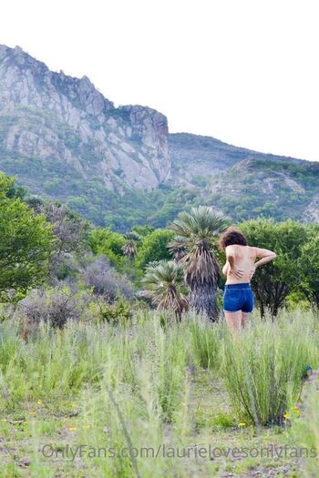 Full leaked Laurieloves private onlyfans photo