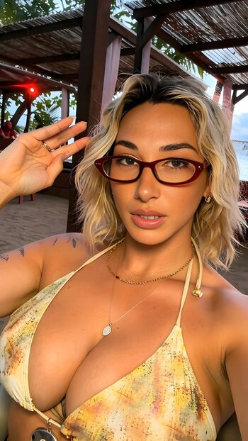 Full leaked Laurine private onlyfans photo