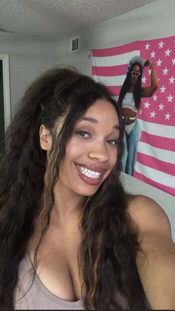 Full leaked Layla diggs private onlyfans photo