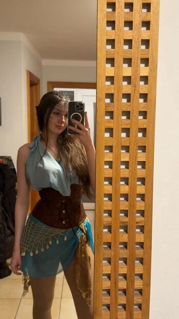 Full leaked Layla dream private onlyfans photo