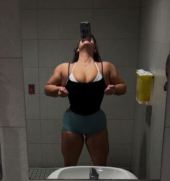 Full leaked Layla wilde private onlyfans photo