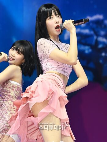 Full leaked Le sserafim page private onlyfans photo