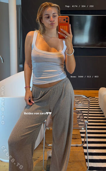 Full leaked Lea breuer page private onlyfans photo