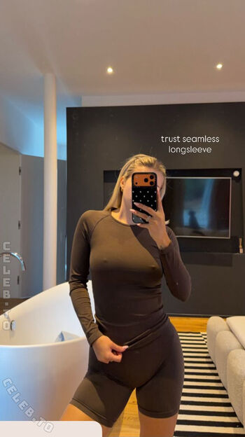 Full leaked Lea breuer page private onlyfans photo