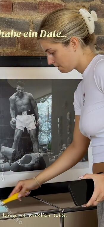 Full leaked Lea breuer page private onlyfans photo