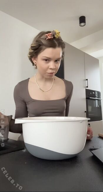 Full leaked Lea peach  page private onlyfans photo