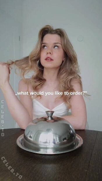 Full leaked Lea peach  page private onlyfans photo