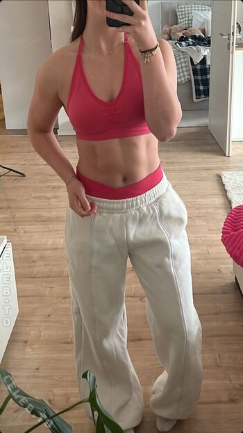 Full leaked Lea viktoria private onlyfans photo