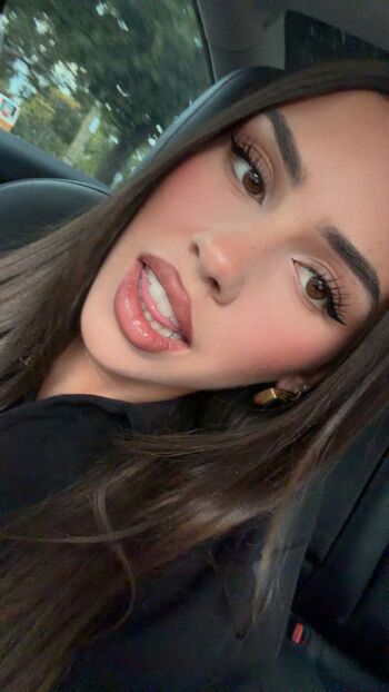 Full leaked Leah halton page private onlyfans photo