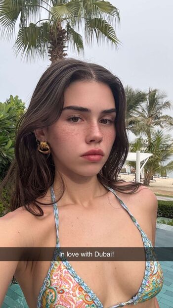 Full leaked Leah halton page private onlyfans photo