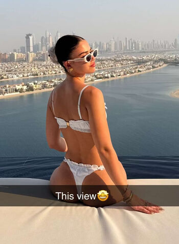 Full leaked Leah halton page private onlyfans photo