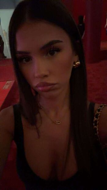 Full leaked Leah halton page private onlyfans photo