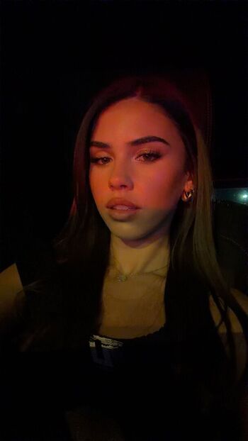 Full leaked Leah halton page private onlyfans photo