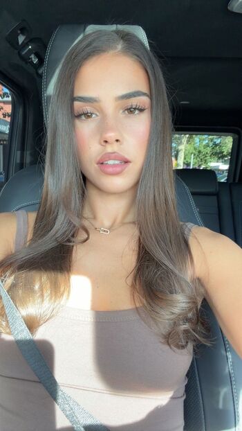 Full leaked Leah halton page private onlyfans photo