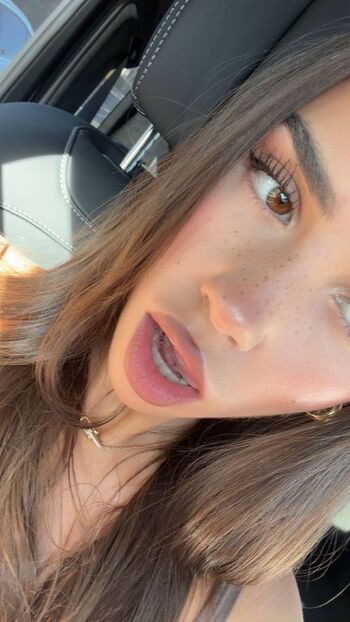 Full leaked Leah halton page private onlyfans photo