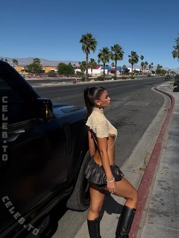 Full leaked Leah halton private onlyfans photo